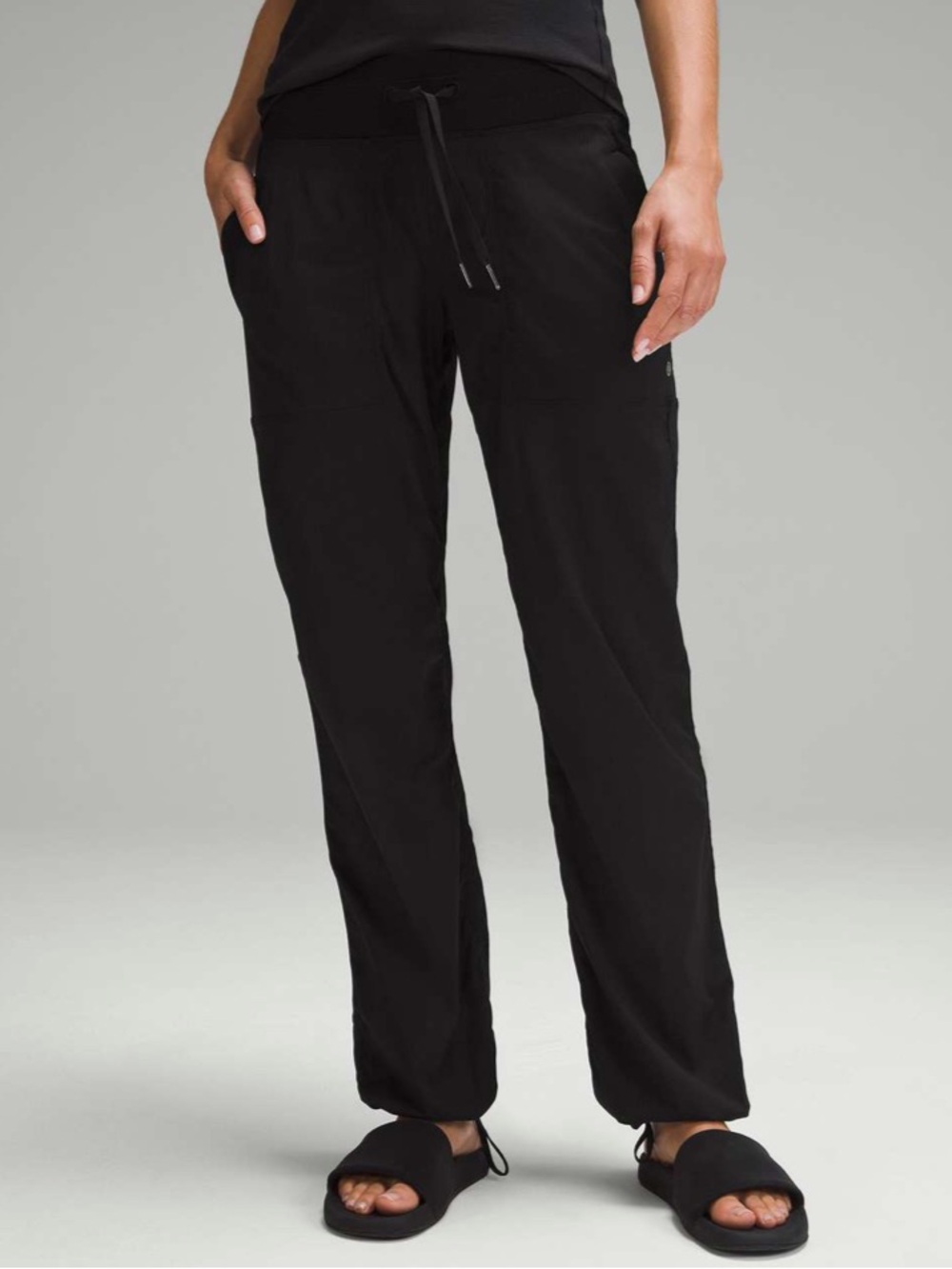 Lululemon Dance Studio Mid Rise Pant Short Black 6